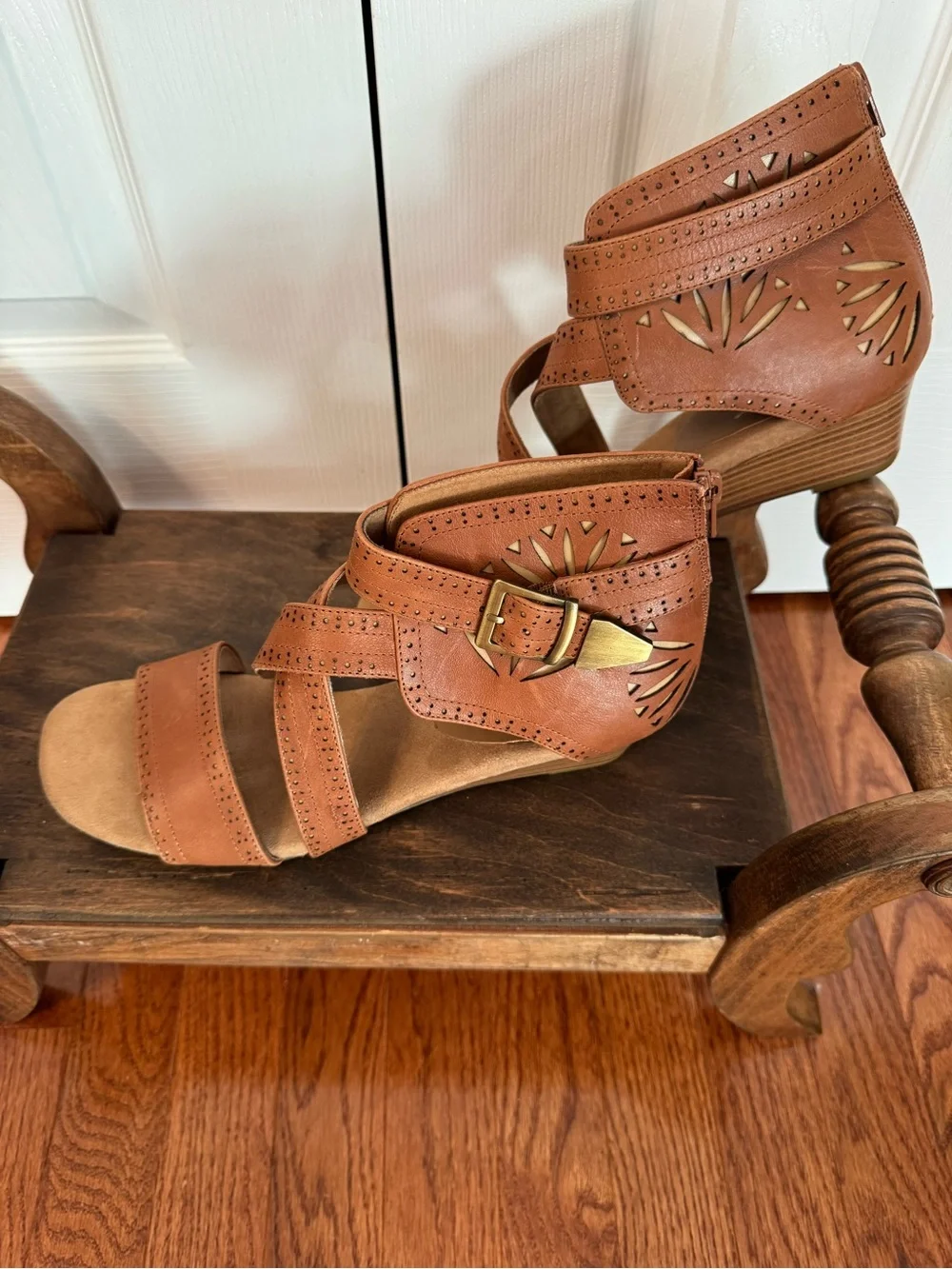 NWOT - Aerosoles Brown Leather Strappy Buckle Wedge Sandals